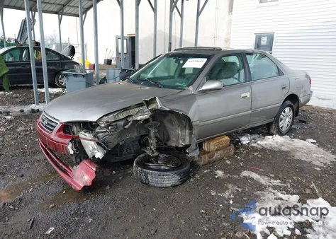 2000 Toyota Camry Le V6 from USA, damaged, VIN 4T1BF22K2YU103356